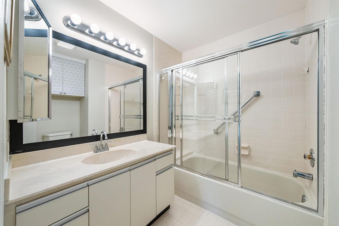10101 Mangrove Dr. Apt 201-12