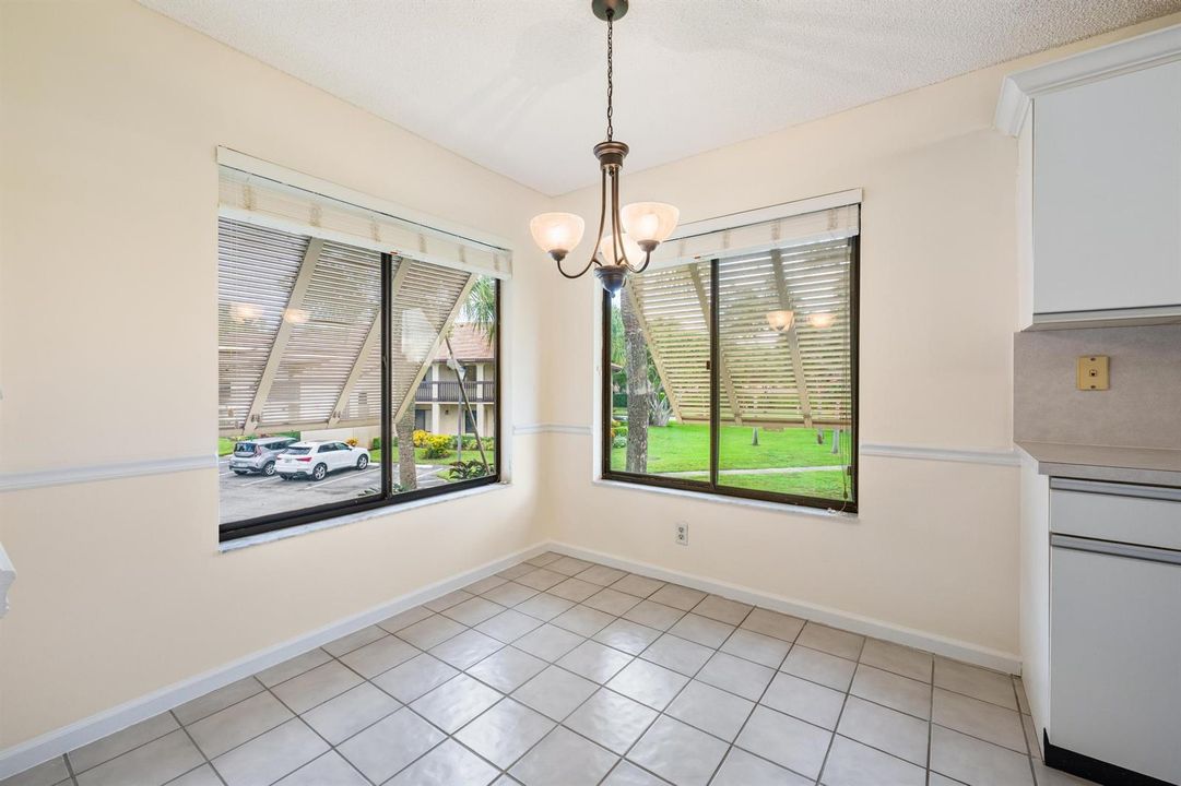 10101 Mangrove Dr. Apt 201-2