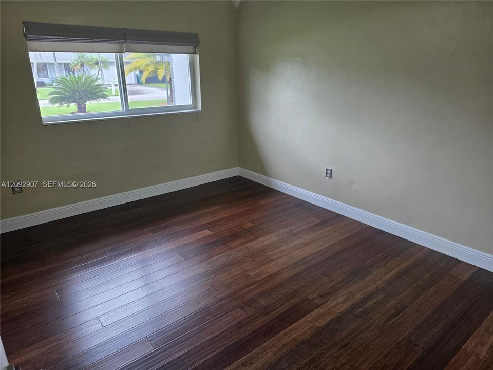В аренду: $4,300 (4 спален, 2 ванн, 2239 Квадратных фут)