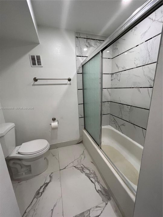 En Renta: $2,700 (3 camas, 2 baños, 1540 Pies cuadrados)