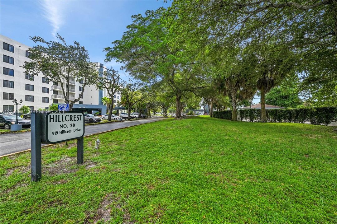 For Sale: $238,000 (2 beds, 2 baths, 1150 Square Feet)