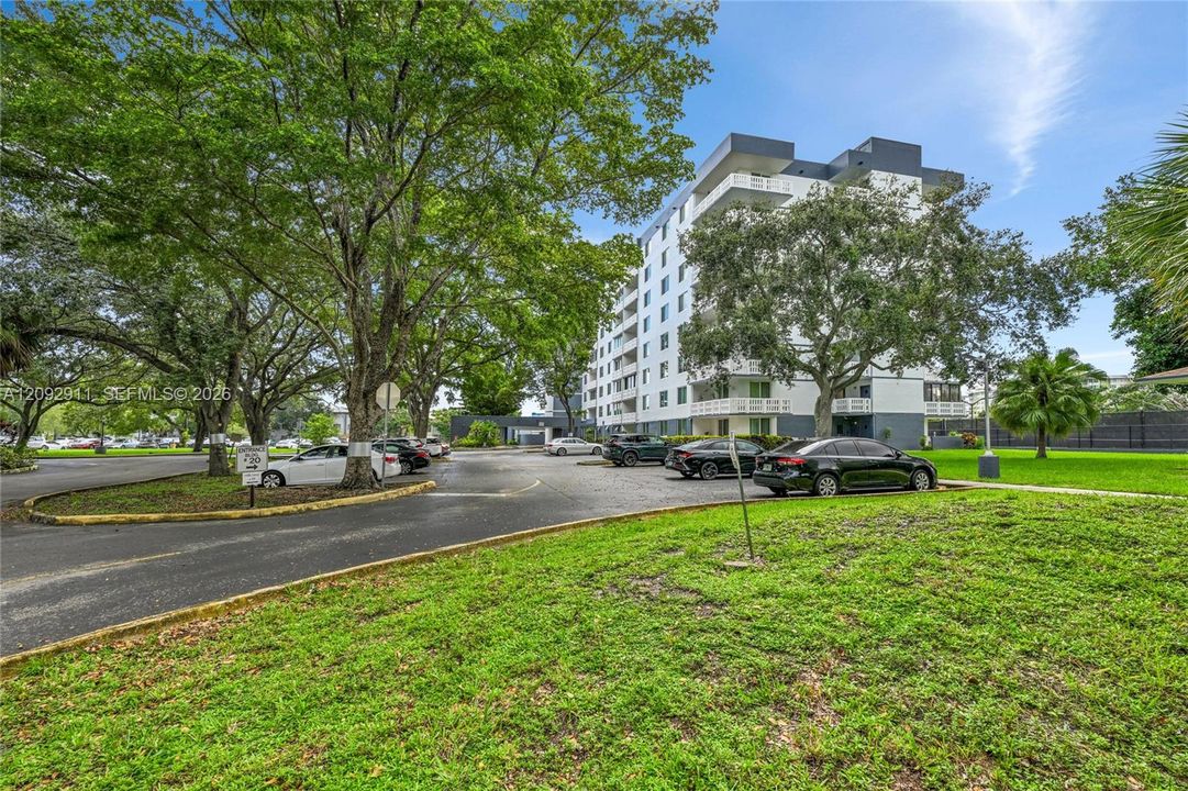 For Sale: $238,000 (2 beds, 2 baths, 1150 Square Feet)