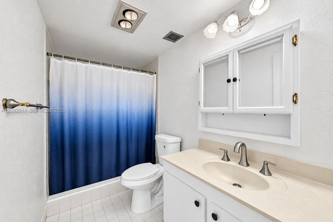 For Sale: $238,000 (2 beds, 2 baths, 1150 Square Feet)