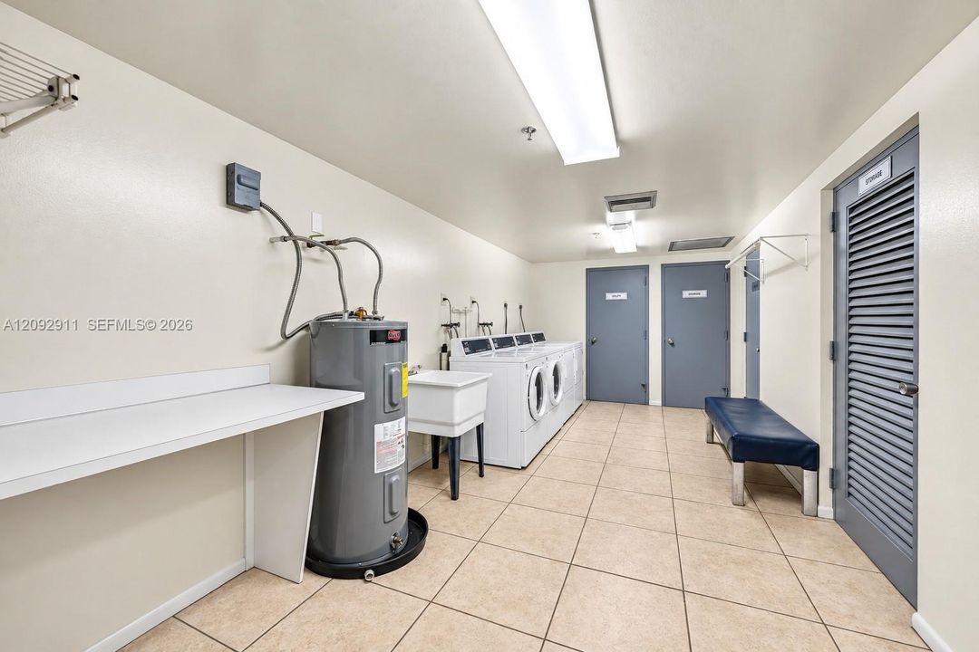 For Sale: $238,000 (2 beds, 2 baths, 1150 Square Feet)