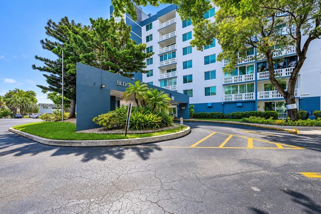 For Sale: $238,000 (2 beds, 2 baths, 1150 Square Feet)