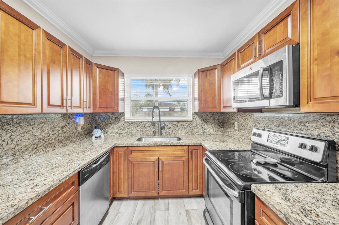 Stainless Steel Apliances in the Kitch