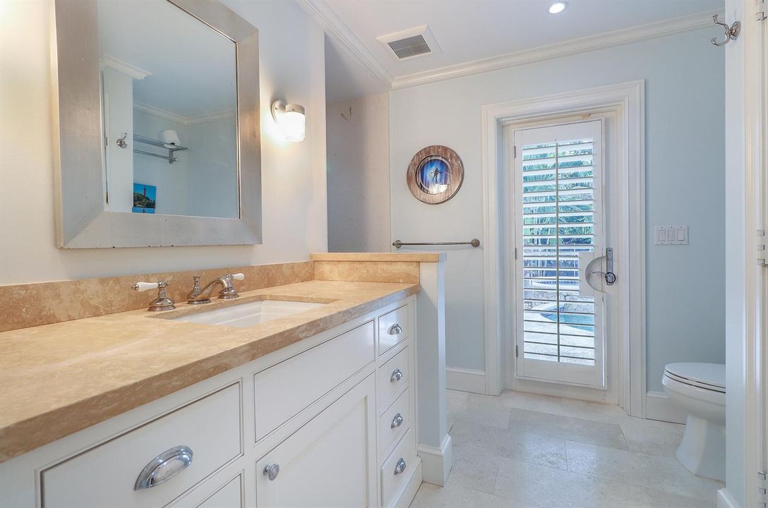 38-Cabana Bathroom