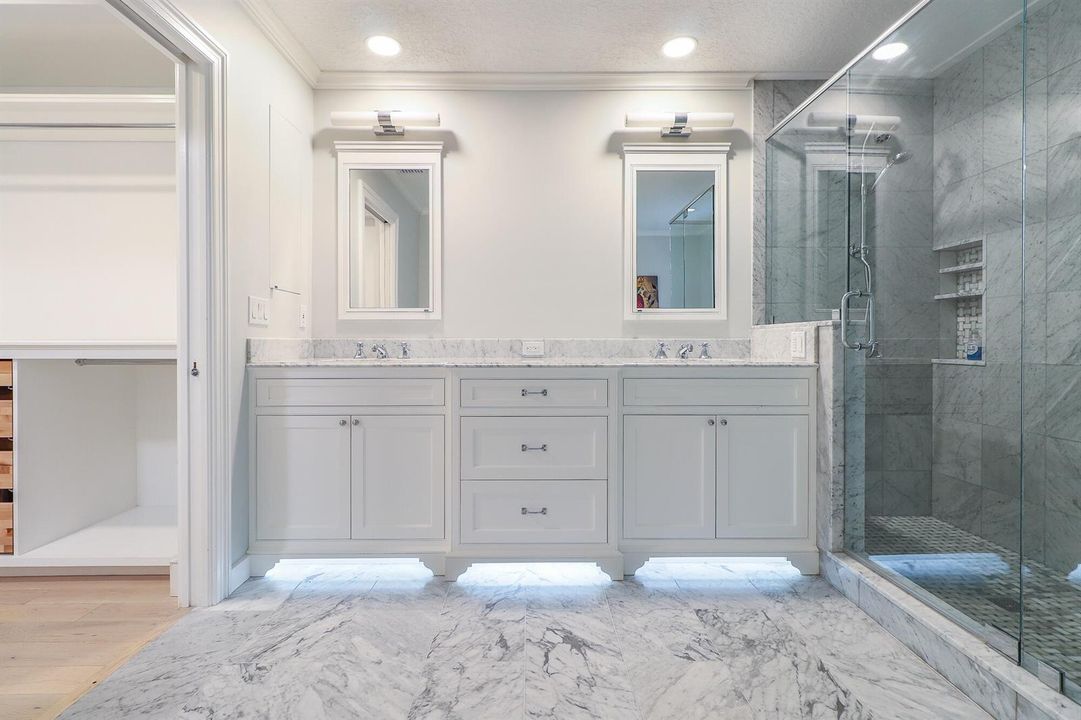 19-Master Bathroom