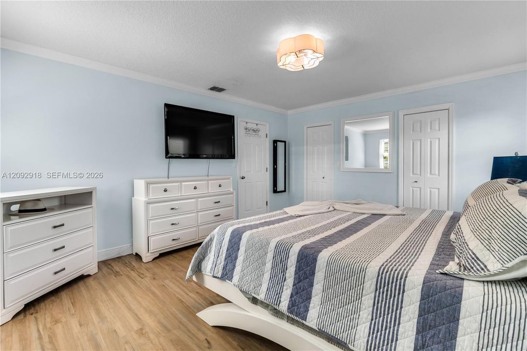 For Rent: $7,850 (3 beds, 2 baths, 1760 Square Feet)
