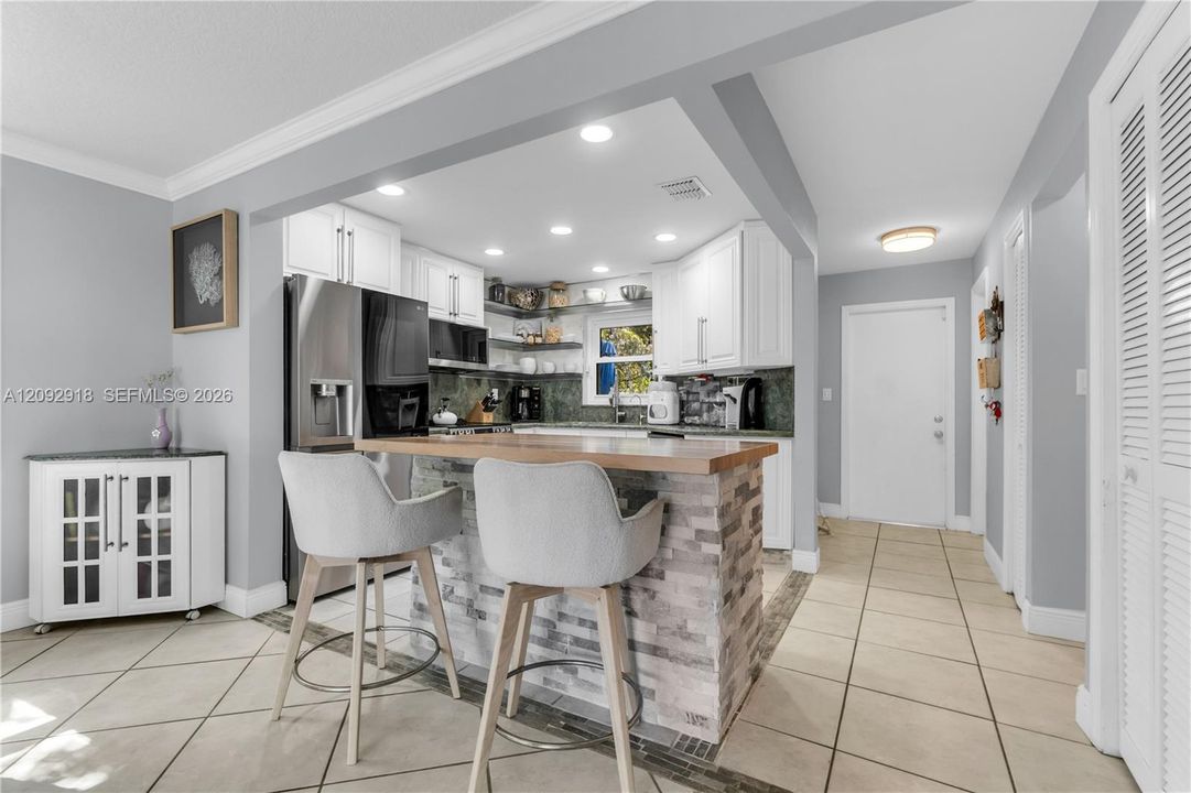 For Rent: $7,850 (3 beds, 2 baths, 1760 Square Feet)