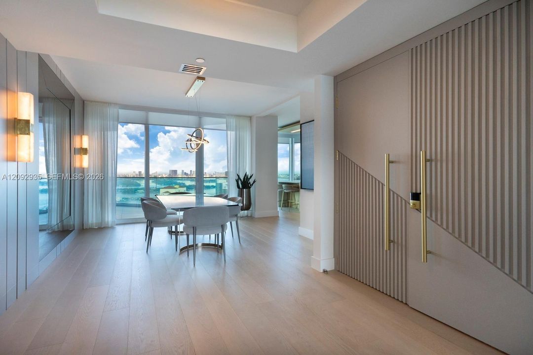 For Sale: $4,750,000 (2 beds, 2 baths, 2040 Square Feet)