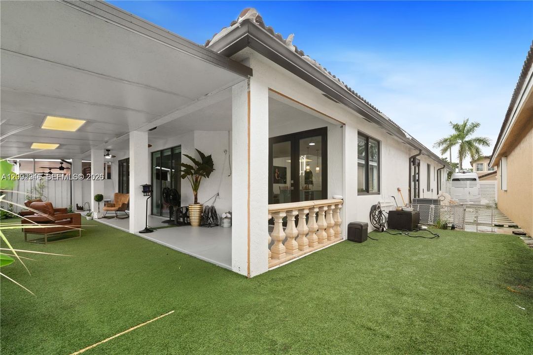 For Rent: $4,900 (4 beds, 2 baths, 2287 Square Feet)