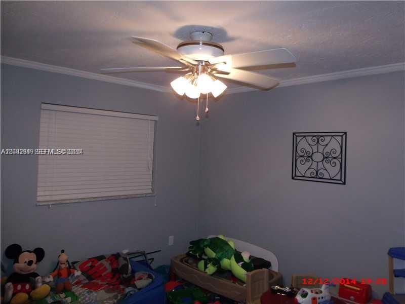 For Sale: $549,900 (3 beds, 2 baths, 1433 Square Feet)