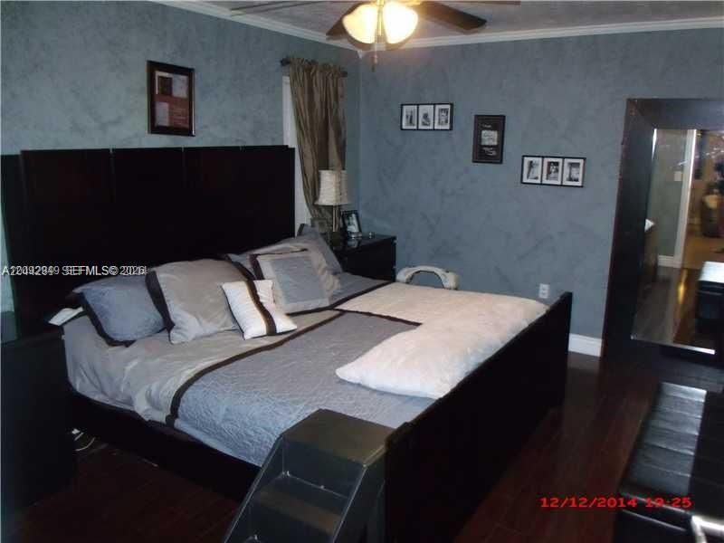For Sale: $549,900 (3 beds, 2 baths, 1433 Square Feet)