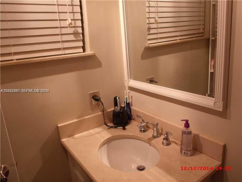 For Sale: $549,900 (3 beds, 2 baths, 1433 Square Feet)