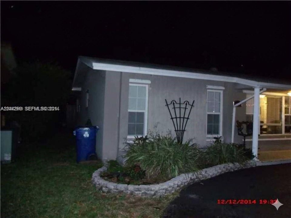For Sale: $549,900 (3 beds, 2 baths, 1433 Square Feet)