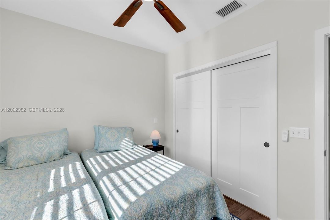 En Venta: $3,300,000 (4 camas, 3 baños, 2540 Pies cuadrados)