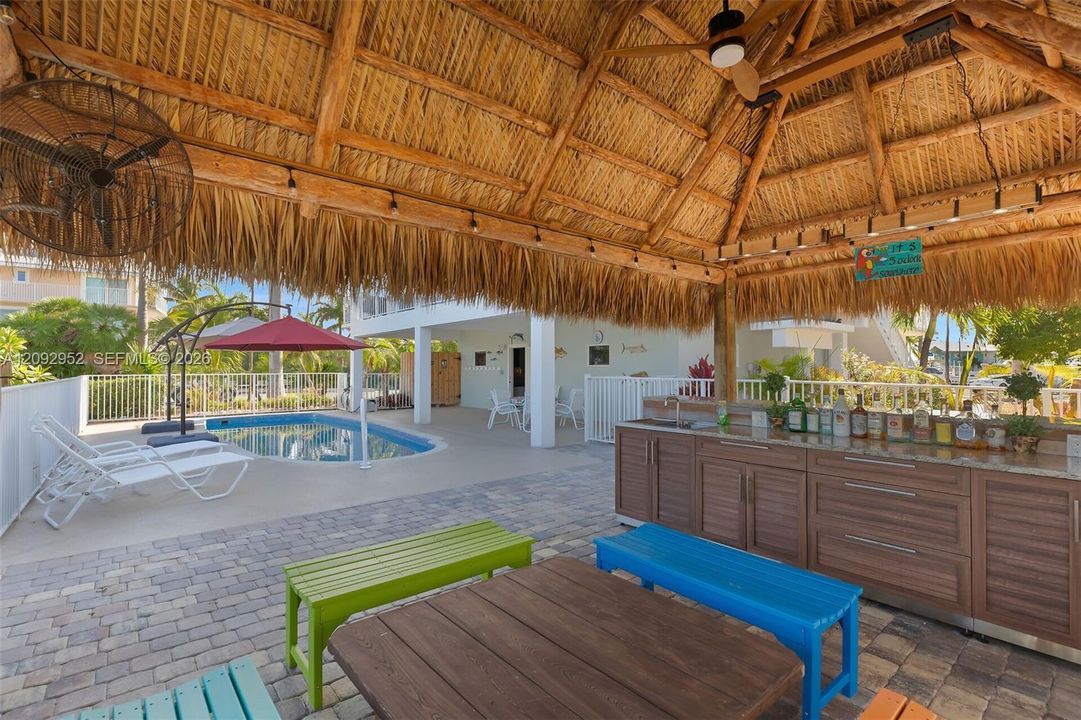 En Venta: $3,300,000 (4 camas, 3 baños, 2540 Pies cuadrados)
