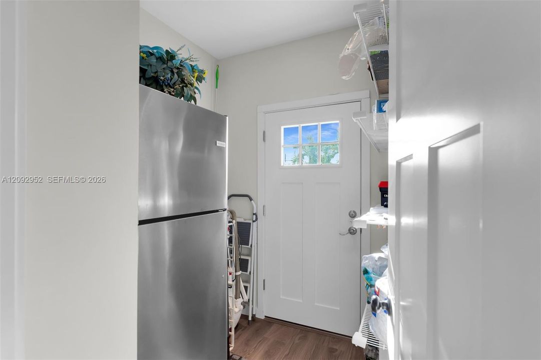 En Venta: $3,300,000 (4 camas, 3 baños, 2540 Pies cuadrados)