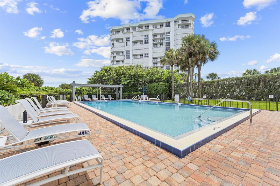 38_ft. pierce + n hwy + pool 01