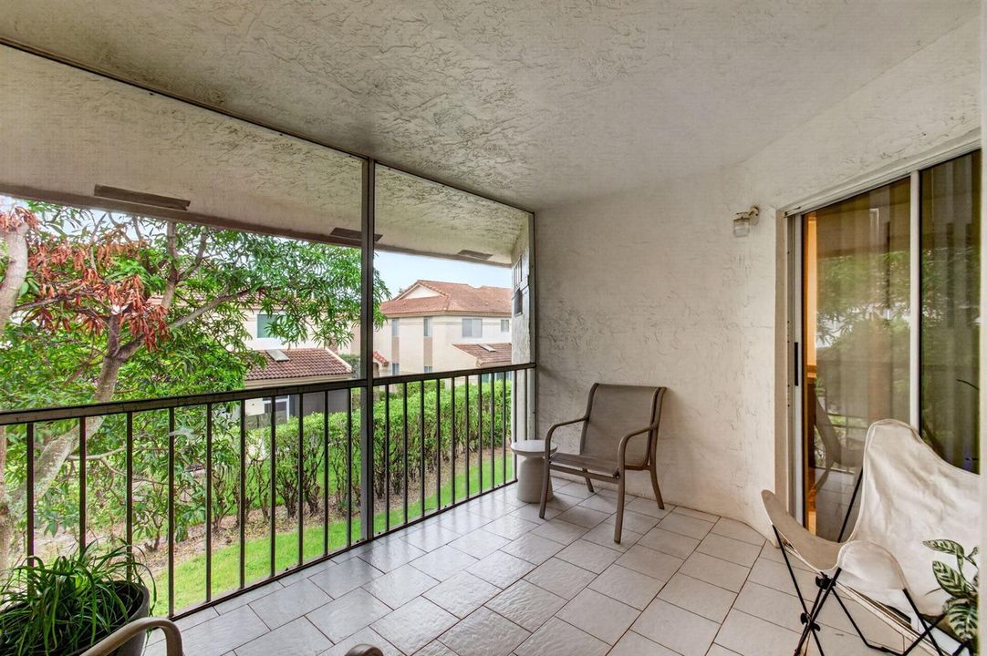 SCREENED BALCONY