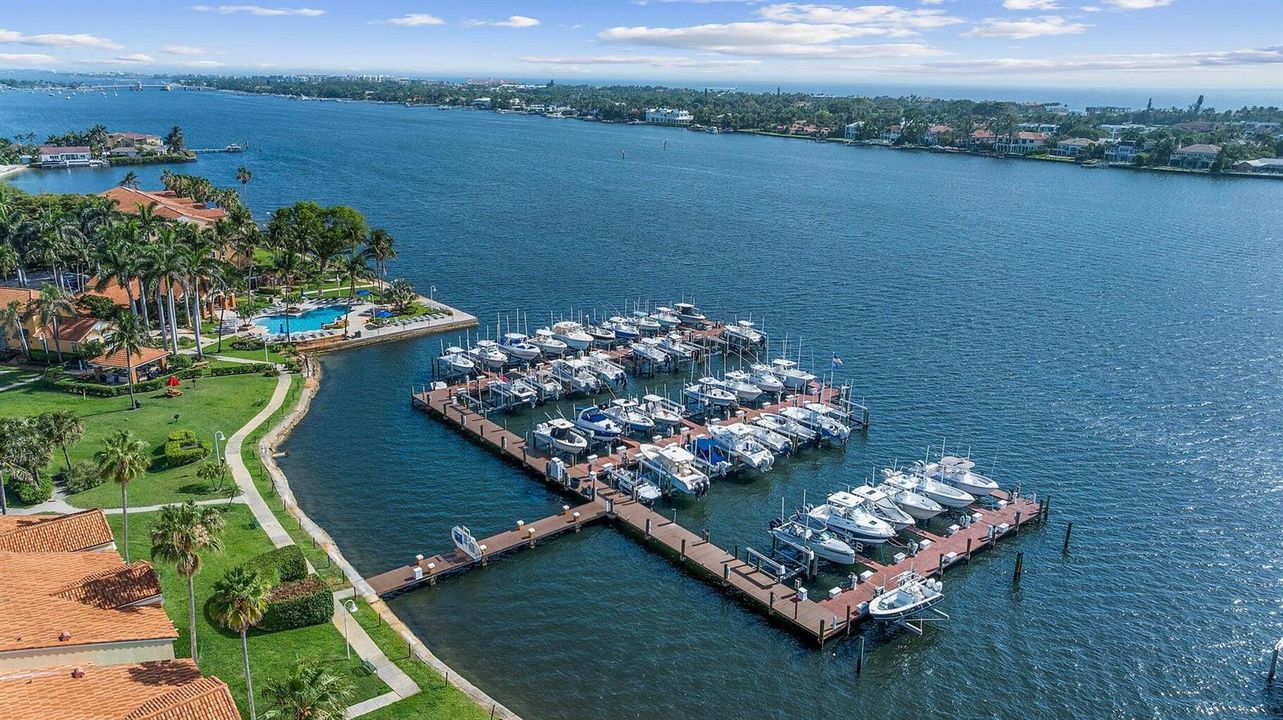 YACHT CLUB BOATS MARINA DOCK
