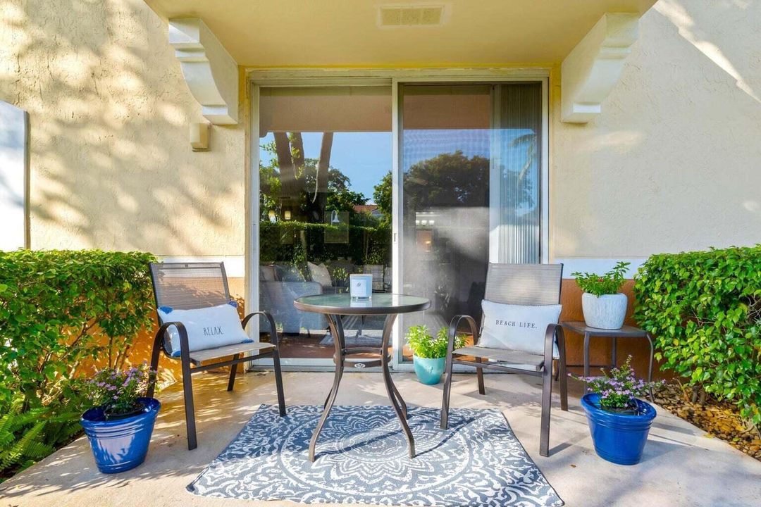 103 YC 104 FULL PATIO