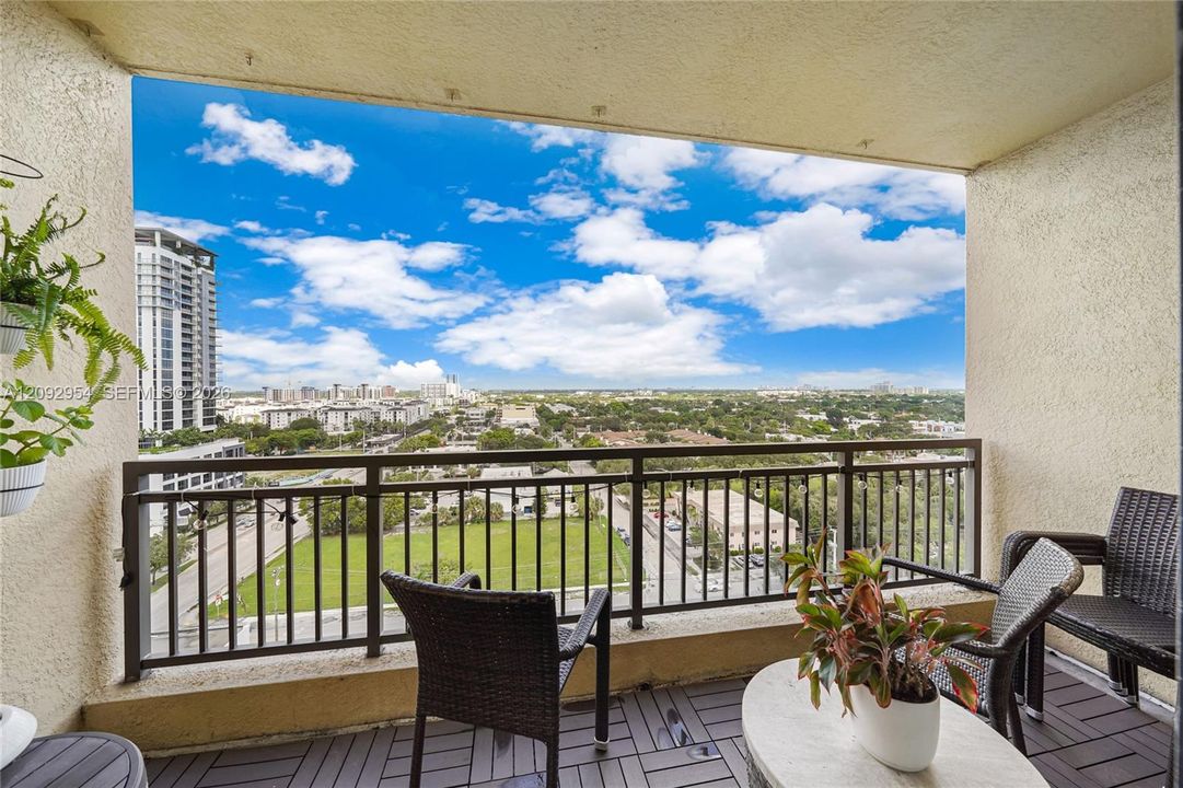 En Venta: $589,900 (2 camas, 2 baños, 1558 Pies cuadrados)