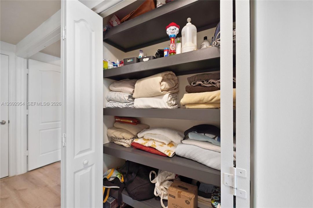 En Venta: $589,900 (2 camas, 2 baños, 1558 Pies cuadrados)