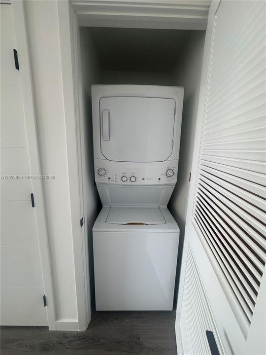 В аренду: $4,167 (2 спален, 2 ванн, 1099 Квадратных фут)