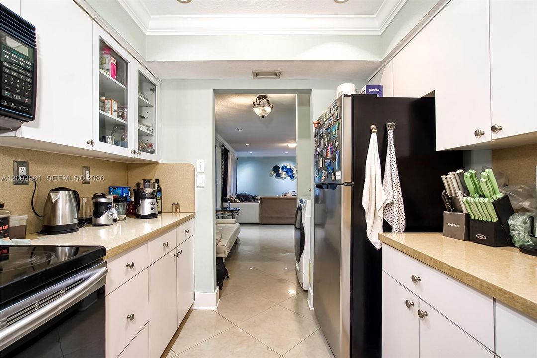 В аренду: $2,500 (1 спален, 1 ванн, 0 Квадратных фут)