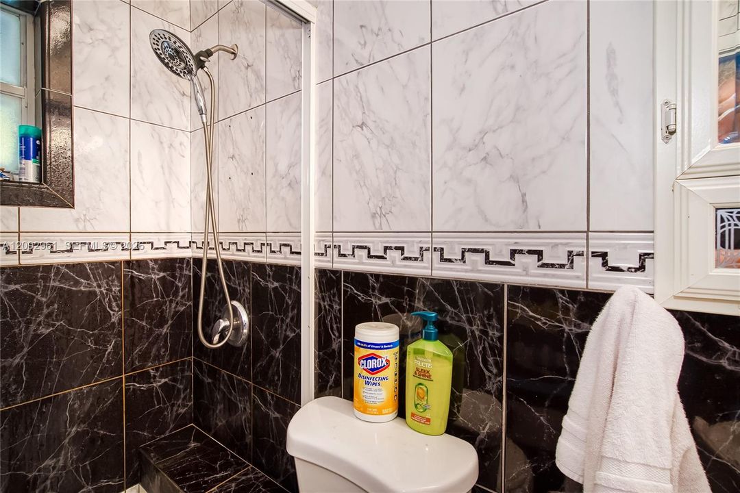 В аренду: $2,500 (1 спален, 1 ванн, 0 Квадратных фут)