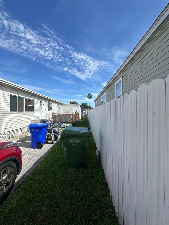For Sale: $300,000 (3 beds, 2 baths, 1374 Square Feet)