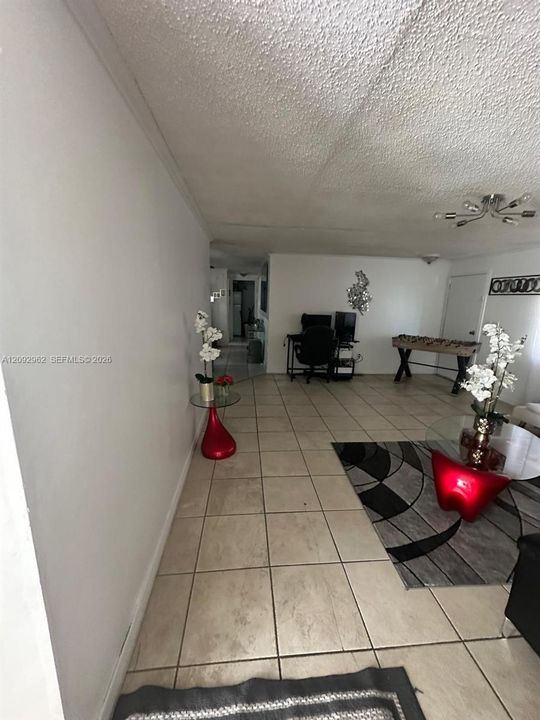 For Sale: $300,000 (3 beds, 2 baths, 1374 Square Feet)