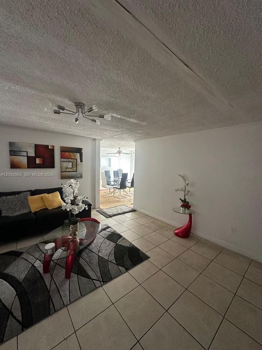 For Sale: $300,000 (3 beds, 2 baths, 1374 Square Feet)