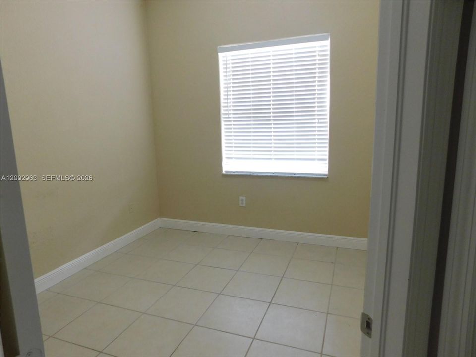For Rent: $3,800 (4 beds, 2 baths, 2884 Square Feet)