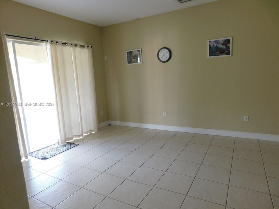 For Rent: $3,800 (4 beds, 2 baths, 2884 Square Feet)