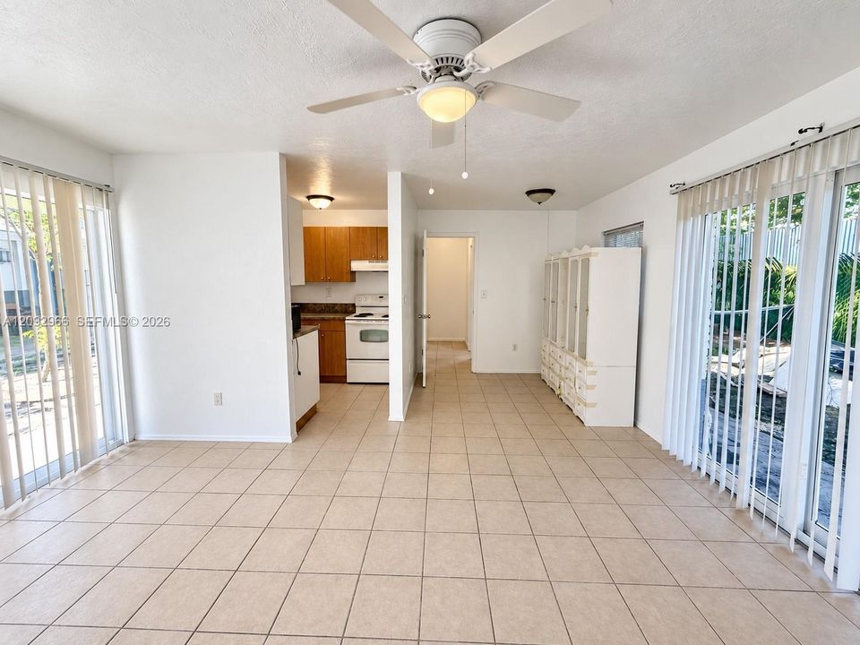 For Rent: $1,900 (2 beds, 1 baths, 3778 Square Feet)