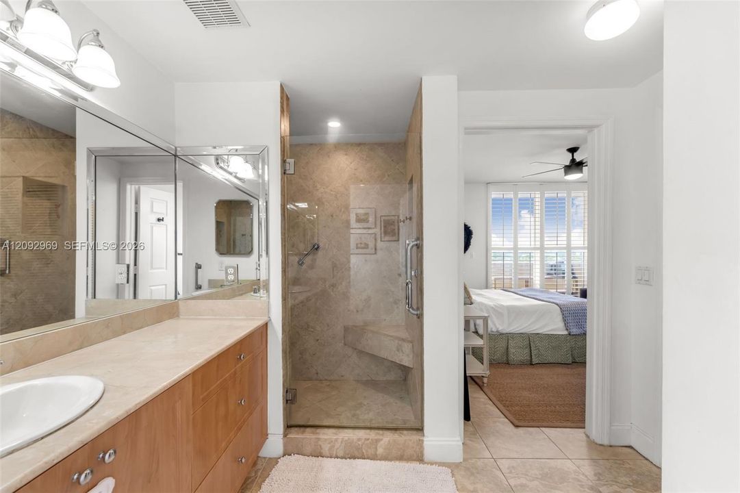 For Sale: $510,000 (2 beds, 2 baths, 1296 Square Feet)