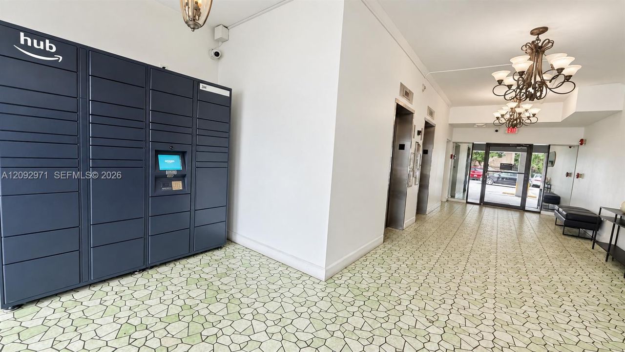 For Sale: $139,900 (1 beds, 1 baths, 900 Square Feet)