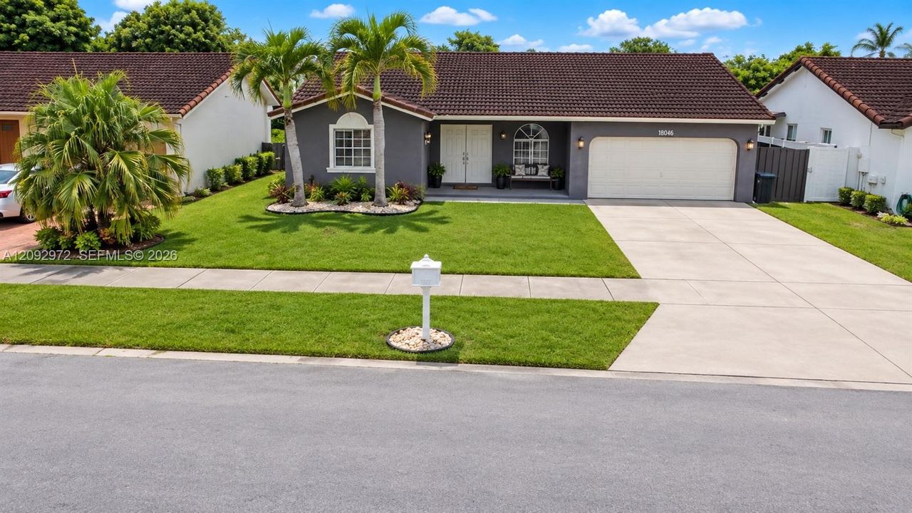 En Venta: $650,000 (3 camas, 2 baños, 1636 Pies cuadrados)