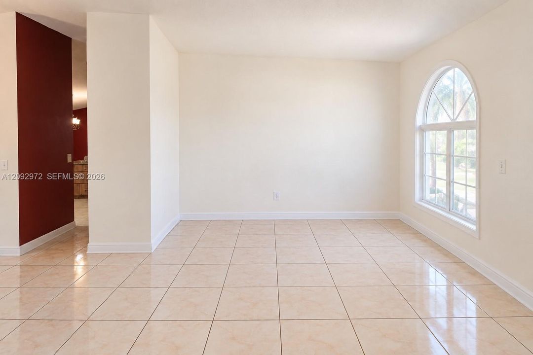 En Venta: $650,000 (3 camas, 2 baños, 1636 Pies cuadrados)