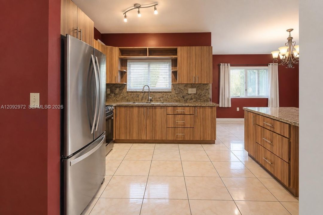 En Venta: $650,000 (3 camas, 2 baños, 1636 Pies cuadrados)