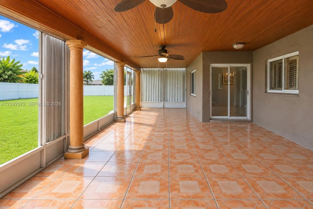 En Venta: $650,000 (3 camas, 2 baños, 1636 Pies cuadrados)