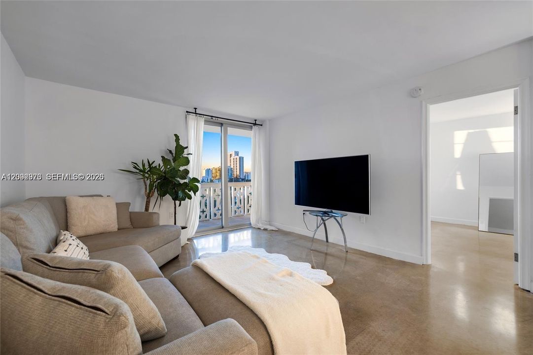 В аренду: $2,900 (1 спален, 1 ванн, 785 Квадратных фут)