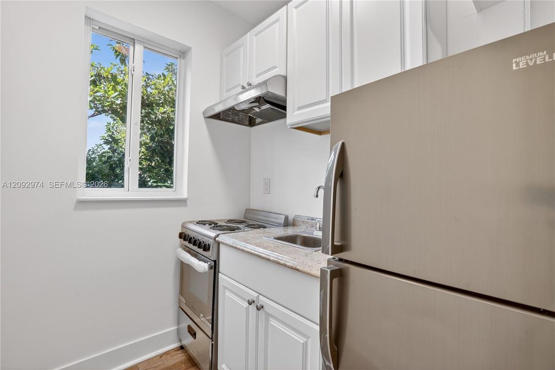 For Rent: $1,500 (1 beds, 1 baths, 6207 Square Feet)
