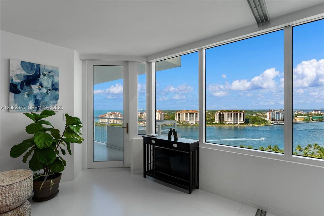 En Venta: $1,649,900 (2 camas, 2 baños, 1042 Pies cuadrados)