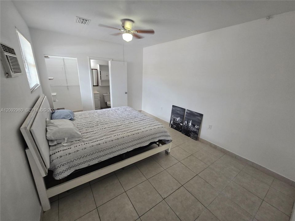 4th bedroom. Ensuite bathroom