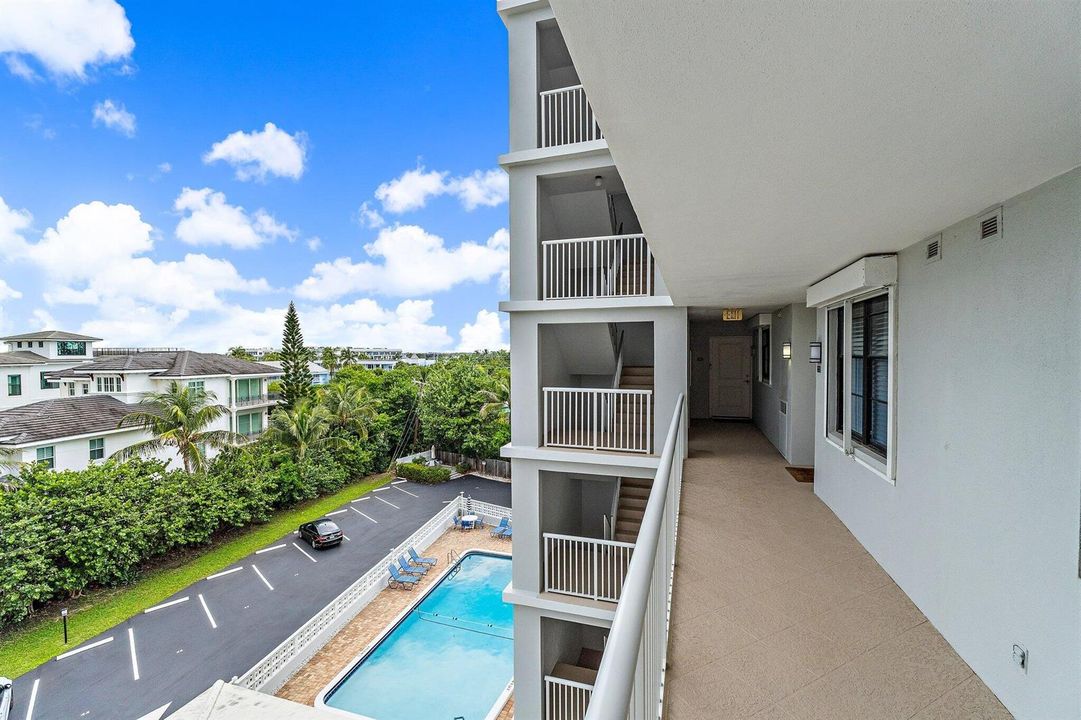 028-911OceanDr-506-JunoBeach-SMALL
