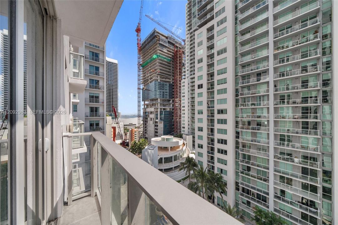For Rent: $2,700 (0 beds, 1 baths, 446 Square Feet)